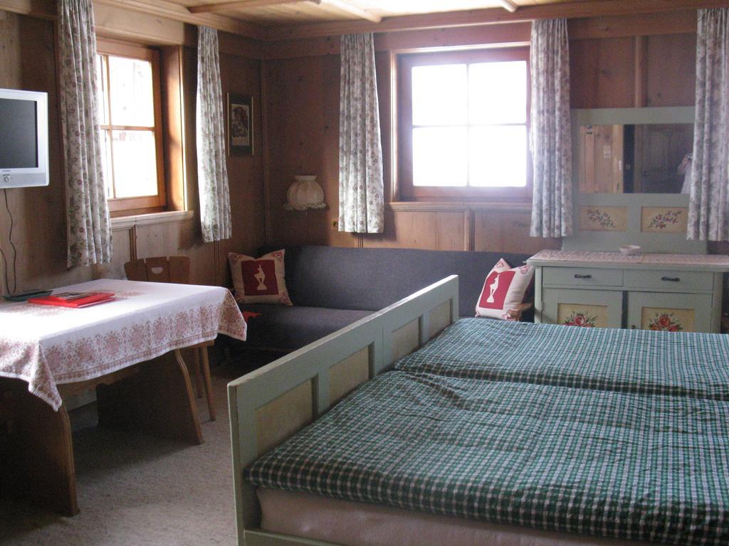 キッツビュール Malernhof Bed & Breakfast エクステリア 写真