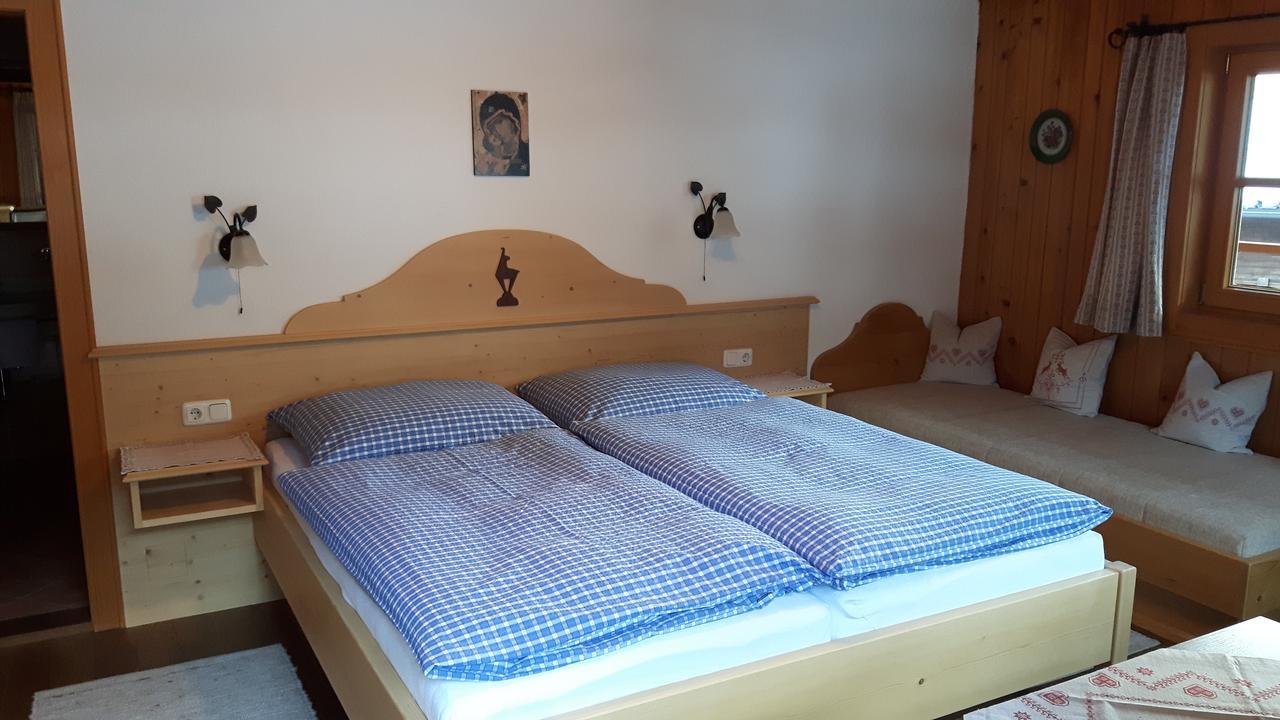 キッツビュール Malernhof Bed & Breakfast エクステリア 写真